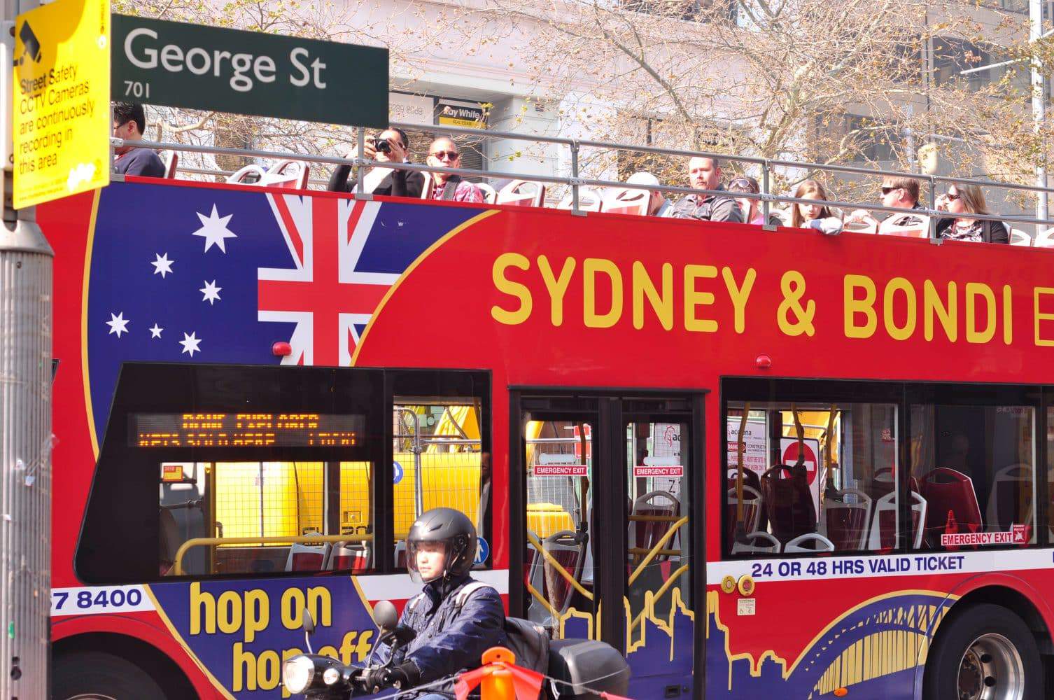 sydney tour bus free